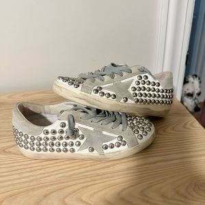 Golden Goose superstars size 35